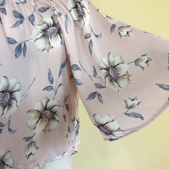 Split Back Off Shoulder Floral Top - Picture 5 of 7